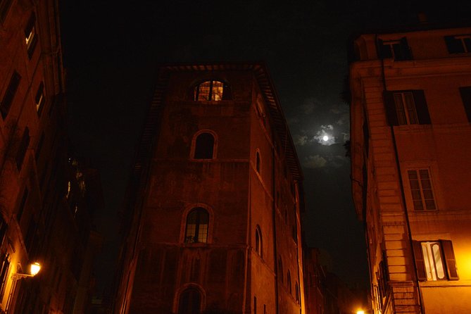 Haunted Rome Ghost Tour - The Original - The Secret Passage for the Pope’s Mistresses