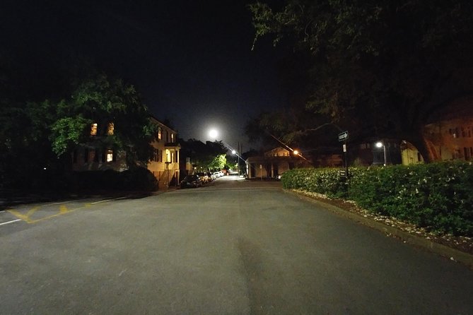 Haunted Savannah Pub Crawl - Weather Considerations and Tour Flexibility