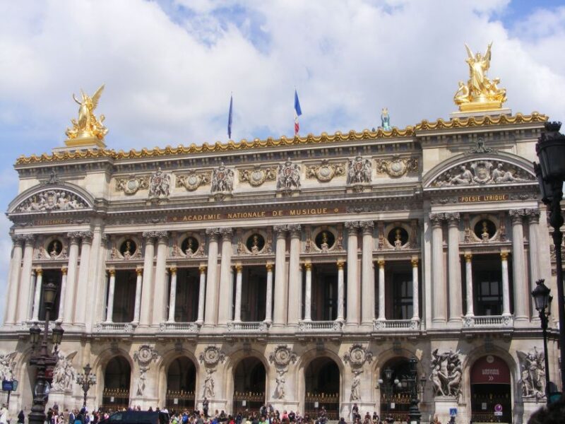 Haussmannian Paris 2-Hour Private Walking Tour - The Starting Point: Métro Opéra and Café de la Paix