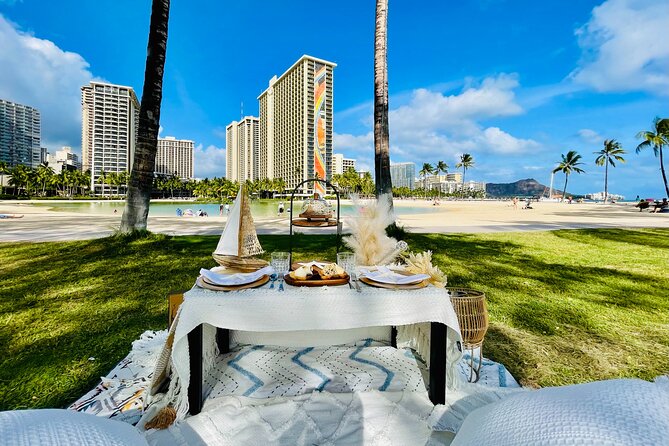 Hawaii Beach Picnic Date - Key Points