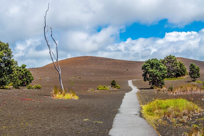 Hawaii Volcanoes National Park Self-Guided Driving Audio Tour - Traversing Kilauea Iki Crater on the Trailhead