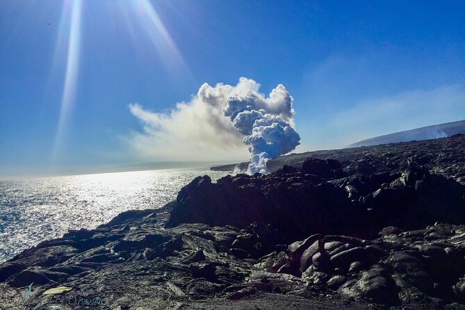 Hawaii Volcanoes NP: Private Kilauea Eruption Insights Tour - Iconic Views from Volcano House