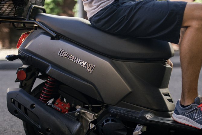 Hawaiian Style Scooter Ride around O'ahu for the Day - Practicalities of Riding the Hooligan 170cc Scooter