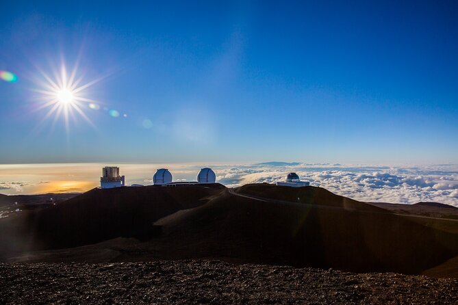 Hawaiis GOAT Experience: Mauna Kea Summit, Sunset & Stars - Physical Requirements and Accessibility