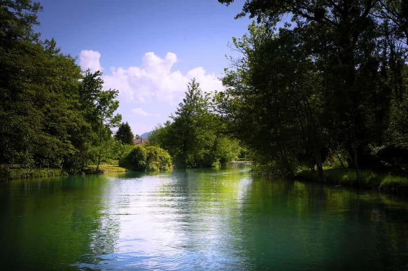 Head out from Annecy and Aix les Bains: Explore Chanaz and enjoy a cruise on the lake - Key Points