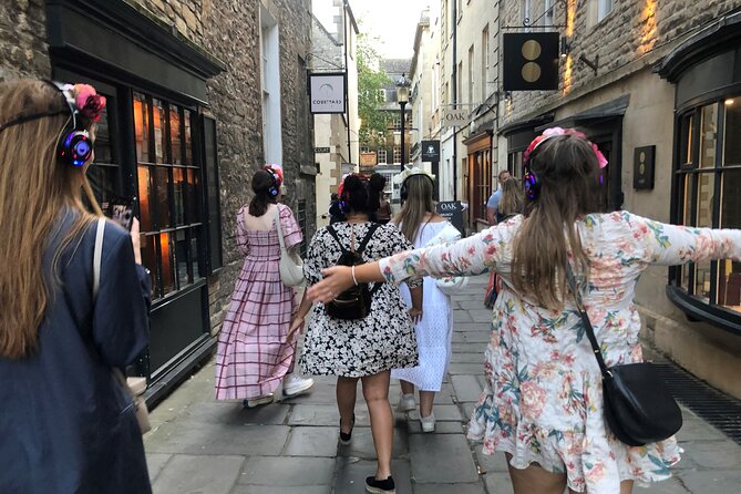 Headphoned Tour: Discover Bath & Bridgerton with Music - Behind-the-Scenes Stories about Bridgertons Cast and Production