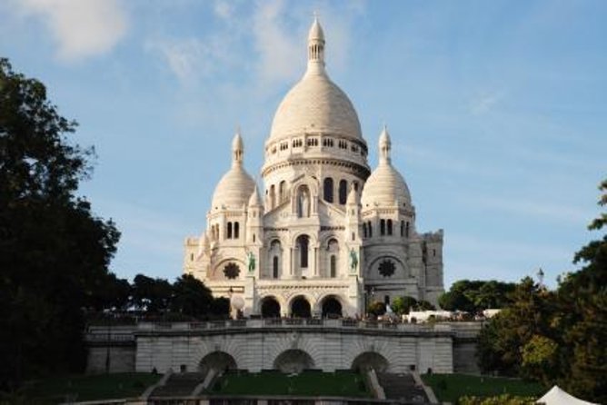 Heart of Bohemia Tour / duration 2H - from 1 to 6 passengers - A Compact and Personal Tour of Paris’s Most Famous Landmarks