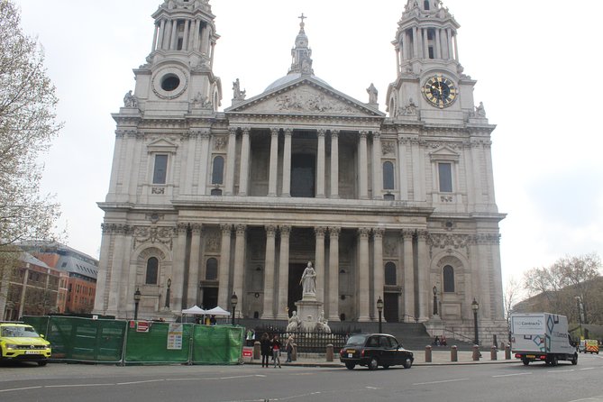 Heathrow Airport to Central London Private Round Trip Transfer - Key Points