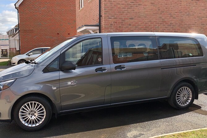 Heathrow Airport Transfer - Effortless Heathrow Airport Transfer for Up to 8 People