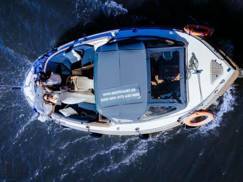 Heidelberg: Boat ride Heidelberg Private boat with captain 1.5 hours for up to 2 guests - The Style and Comfort of the Private Vessel