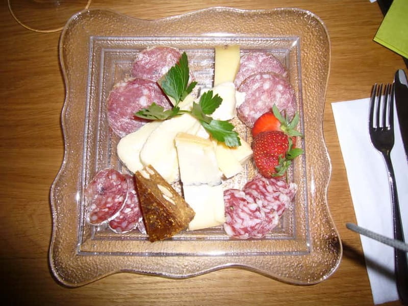 Heidelberg: Craft Beer and Street Food Tour - Sampling Heidelberg’s Classic Sausages and Modern Bites