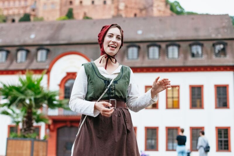 Heidelberg: Scary Tour with Hangmans Daughter - The Guide in Costume and the Atmosphere of the Tour