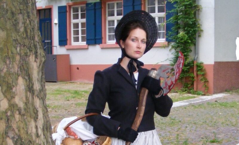 Heidelberg: Scary Tour with Hangmans Daughter - Practical Details: Meeting Point, Accessibility, and Group Size