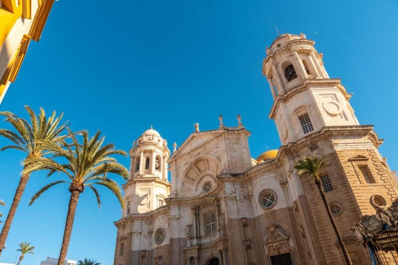 Hello Cadiz: Private 2-Hour Intro City Walk with Local Guide - The Experience of a Small-Group Walk