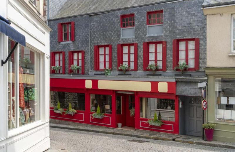 Hello Honfleur: Private 2-Hour Intro Walk with Local Guide - Honfleurs Private Intro Walk: A Practical Choice for First-Time Visitors