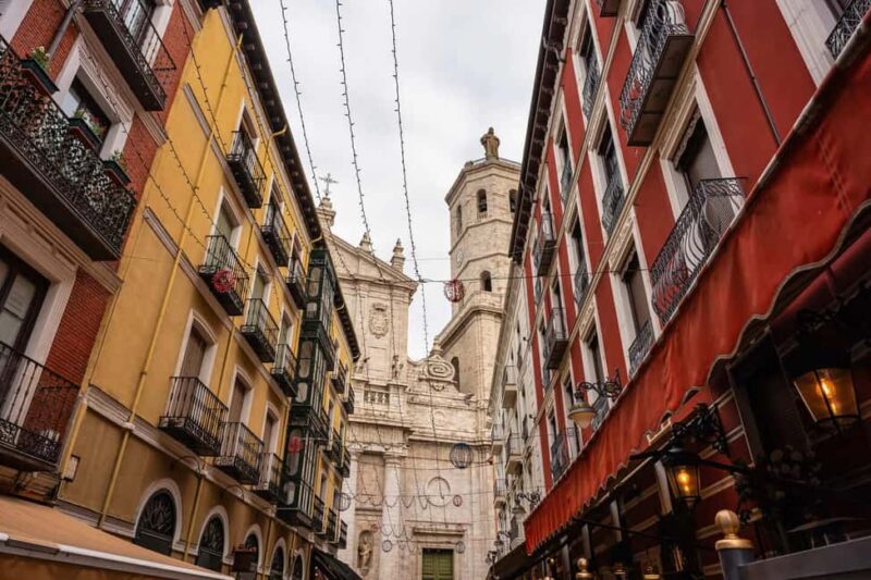 Hello León: Private 2-Hour Intro City Walk with Local Guide - Explore León with a Trusted Local Guide in Just 2 Hours