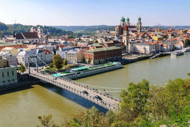 Hello Passau: Private 2-Hour Intro Walk with Local Guide - Suitability and Accessibility Considerations