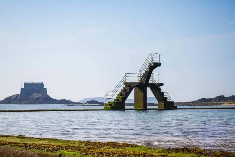 Hello Saint-Malo: Private 2-Hour Intro Walk with Local Guide - Tasting a Regional Specialty: Crêpe or Galette