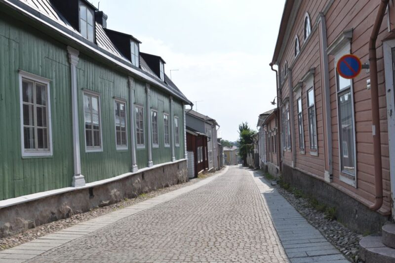 Helsinki: All highlights & Medieval Porvoo by VIP Car - Key Points