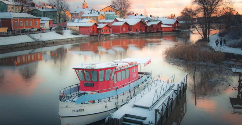 Helsinki: All highlights & Medieval Porvoo by VIP Car - In Summary: A Luxurious, Flexible Way to Discover Helsinki and Porvoo