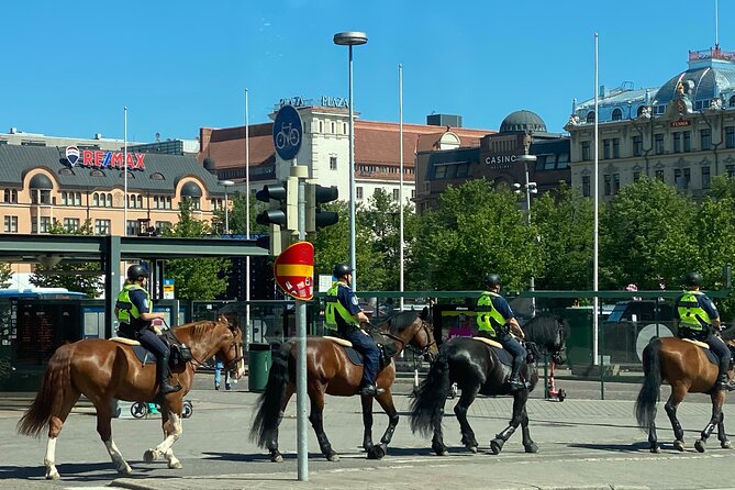 Helsinki and Suomenlinna Day Tour with Ferry Ride - Helsinki’s Iconic Landmarks: From the Olympic Stadium to Senate Square