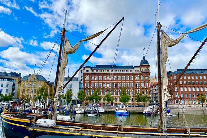 Helsinki and Suomenlinna Day Tour with Ferry Ride - The Ferry Ride to Suomenlinna Fortress