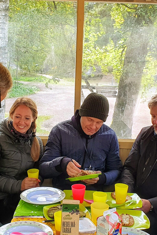 Helsinki: Bike or E-Bike Tour, BBQ, Sauna, Parks, and Forest - Enjoying the Authentic Finnish Food and Relaxing in Nature