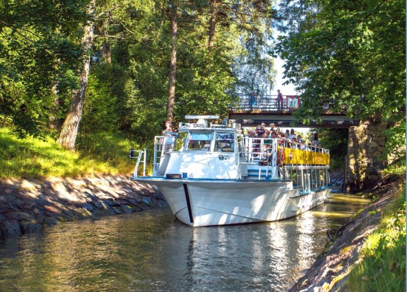 Helsinki by Bus and Boat 24-Hour Combo Ticket - The Route and Notable Stops on Land