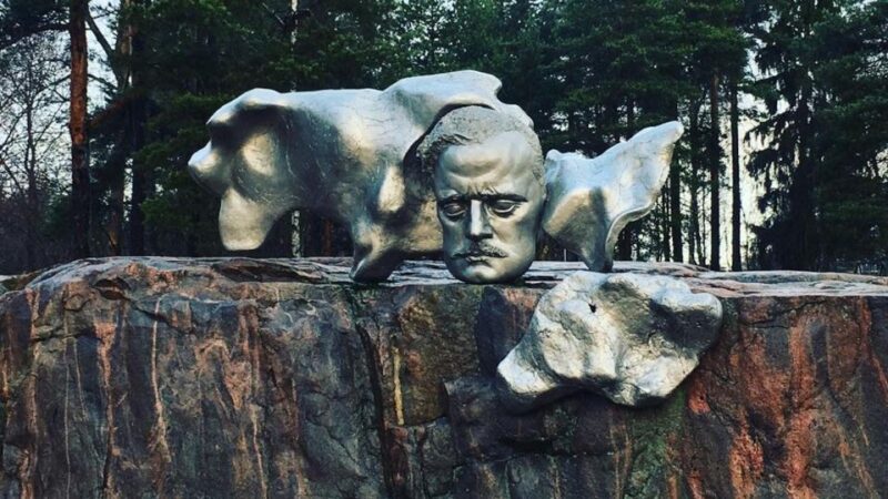 Helsinki: City and Suomenlinna 5-Hour Sightseeing Tour - Guides Who Make Helsinki Come Alive