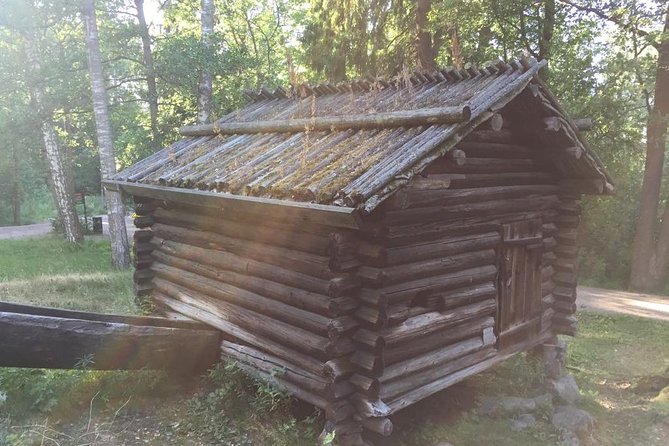 Helsinki city sightseeing and Seurasaari Island - Passing by Helsinki Railway Station and Other City Landmarks