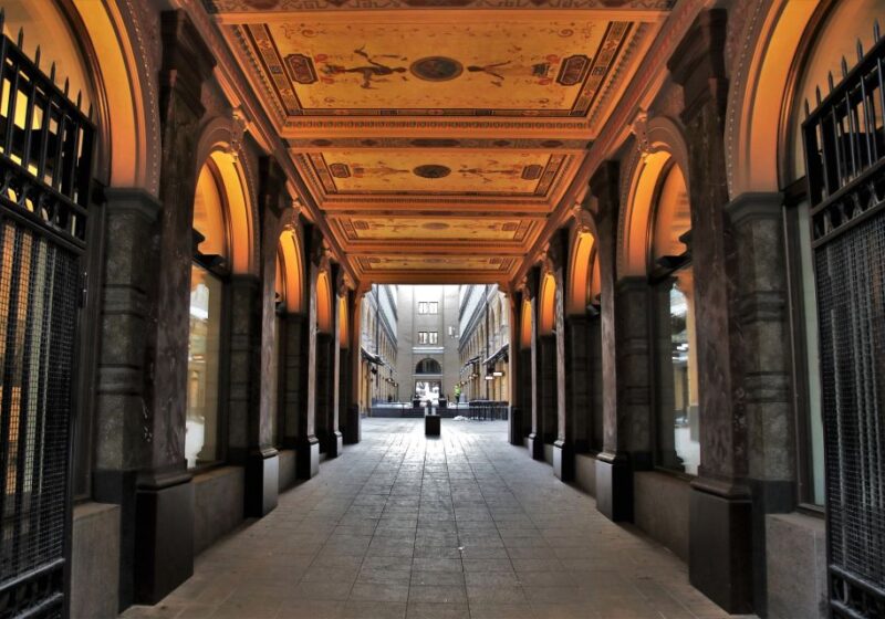 Helsinki: Express Walk with a Local in 60 minutes - Exploring Helsinki’s Key Landmarks in 60 Minutes