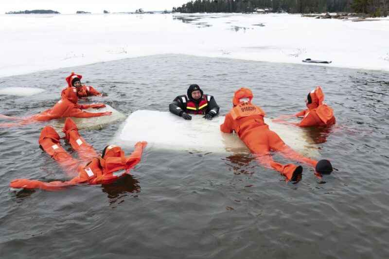 Helsinki: Floating Experience in a Survival Suit - Group Size and Personalized Experience