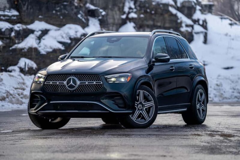 Helsinki: Medieval Porvoo Private Premium Half-Day Tour - Shopping and Dining in High-Quality Boutiques and Restaurants