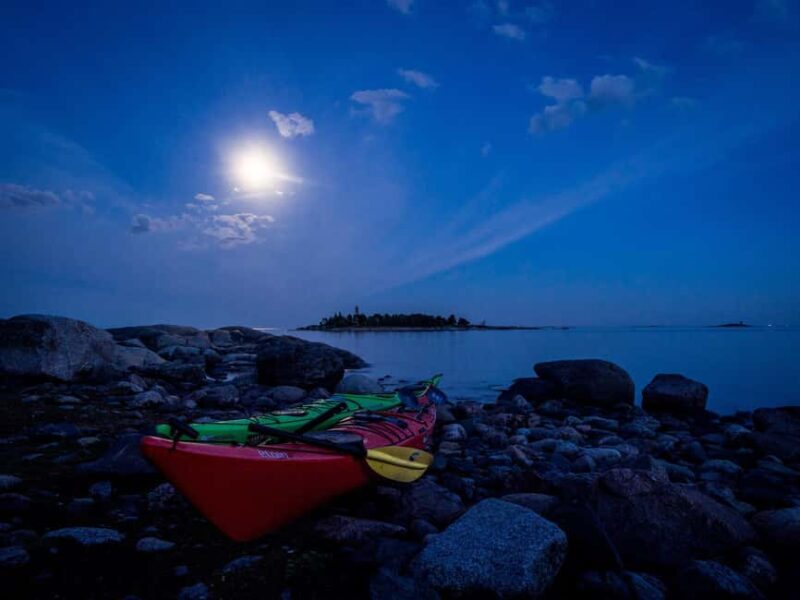 Helsinki: Midnight Sun Kayaking Tour with Campfire - The Campfire and Relaxation Moment