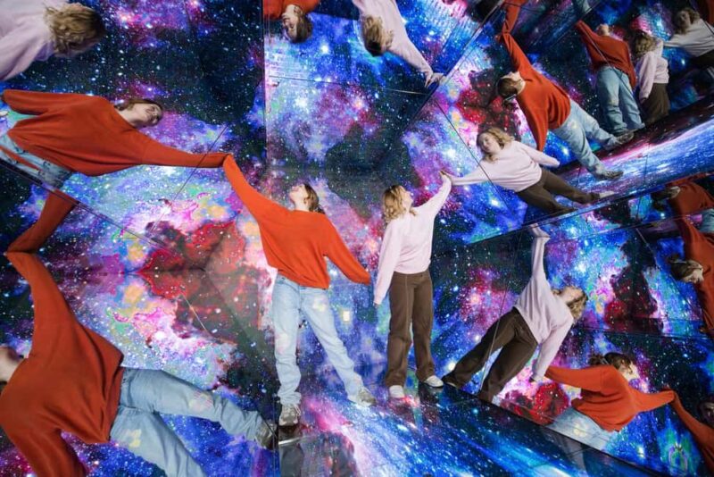 Helsinki: Paradox Museum Entry Ticket - The Paradox Sofa: Surreal Seating Experience