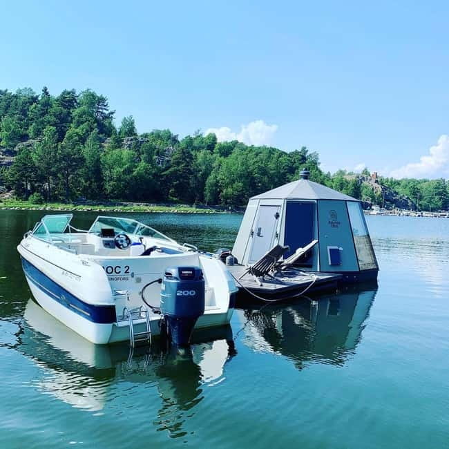 Helsinki: Private Boat Tour with Skipper/ Guide - Cruise Through Helsinki’s Small Canals and Waterfronts