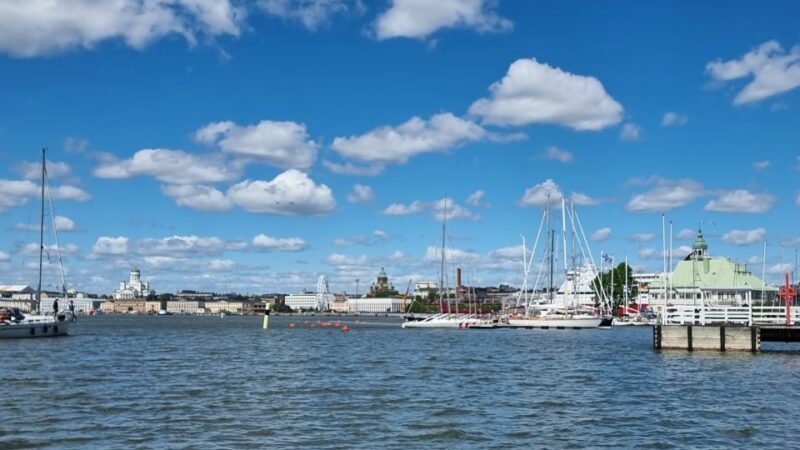 Helsinki: Private City Highlights Tour by VIP car - Exploring Helsinkis Iconic Landmarks
