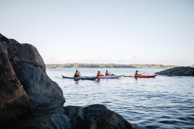 Helsinki: Private Kayak Tour in Eastern Helsinki Archipelago - Visiting a Recreational Island for a Snack Break