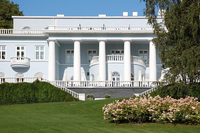 Helsinki Private Sightseeing + Medieval Town Porvoo - Key Points