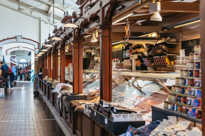 Helsinki: Private Walking Tour with a Local - Meet Your Local Guide in the Heart of Helsinki