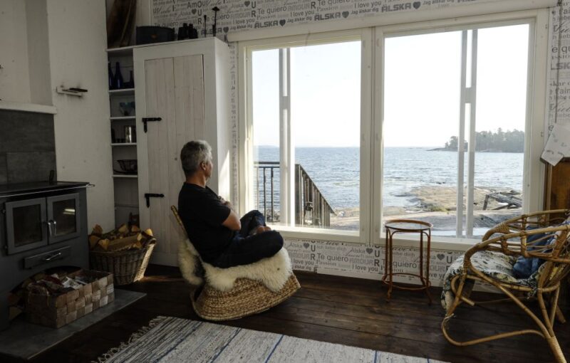 Helsinki: RIB Tour to Summer Cottage with BBQ and Sauna - Key Points