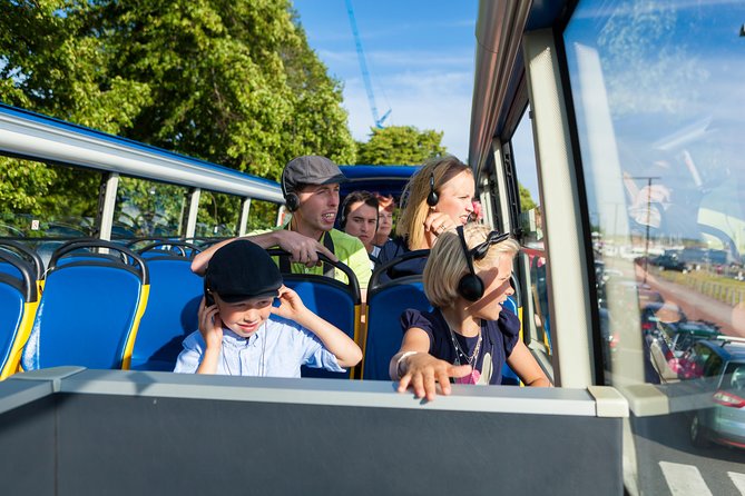 Helsinki Supersaver: Hop On-Hop Off Bus and Helsinki Canal Cruise - The Experience on Board: Commentary and Comfort