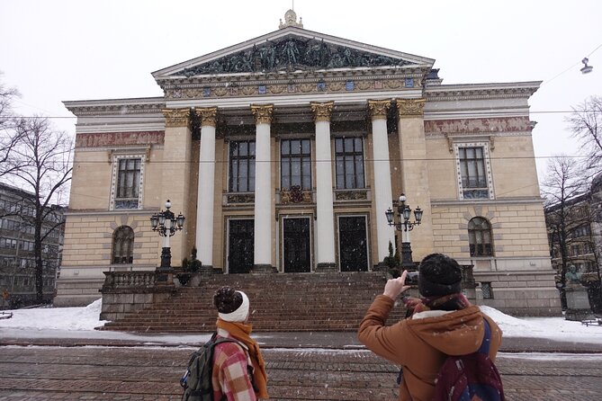 Helsinki Walking Tour - Small Group - Meet Local Guide Jonna in Helsinki’s Senate Square