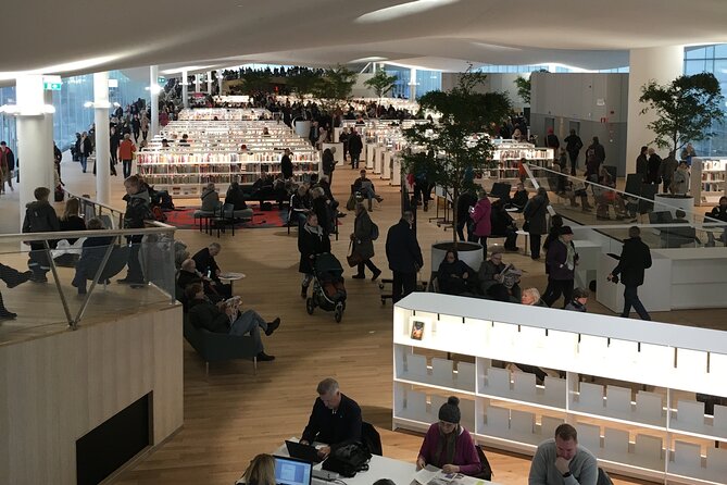 Helsinki Walking Tour - Small Group - The Significance of Sauna Culture at Allas Pool