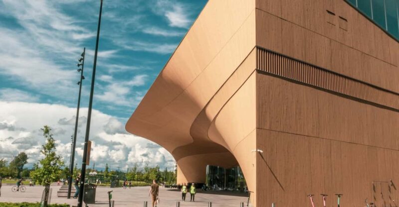 Helsinki Walking Tour with a Sociologist - Exploring Senate Square and Helsinki Cathedral