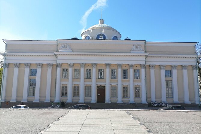 Helsinki Walking Tour With a Sociologist - Exploring the Iconic Helsinki Cathedral