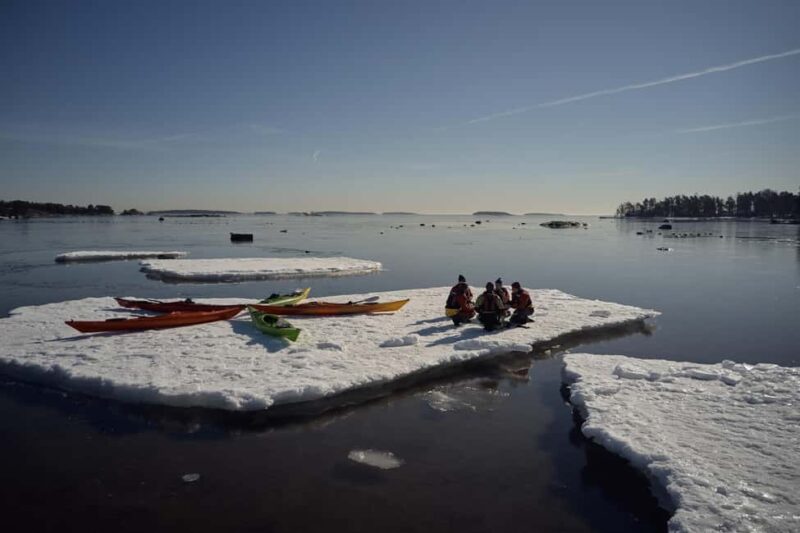Helsinki: Winter Kayaking in Eastern Helsinki Archipelago - Benefits of the Small Group Format