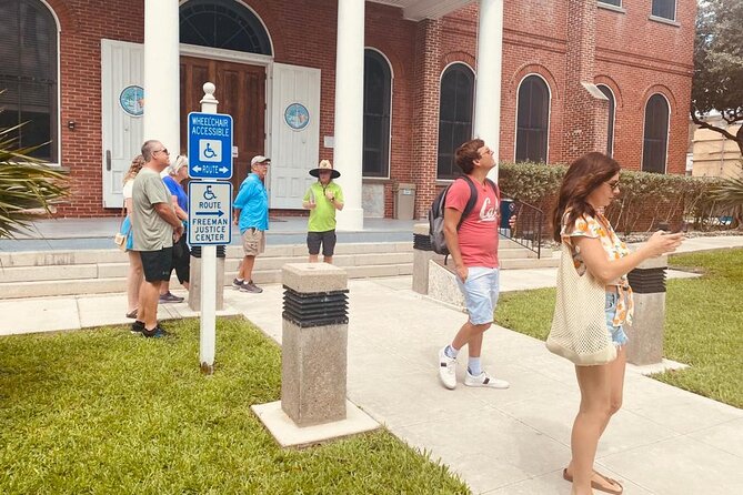 Hemingway Food and Walking Tour - The End at Captain Tonys Saloon