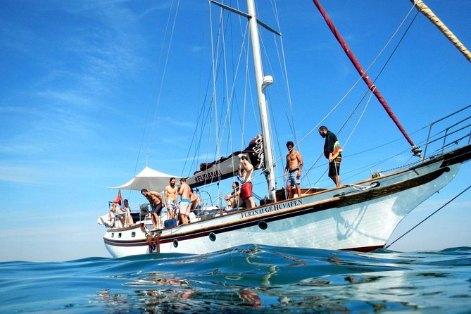 Hen Party in Lisbon on a vintage Sailboat - Real Praise from Previous Groups