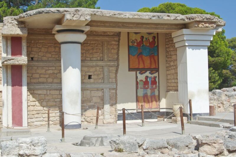 Heraklion: Archeological Museum of Heraklion Entrance & Tour - Exploring the Minoan Palace Artifacts and Frescoes